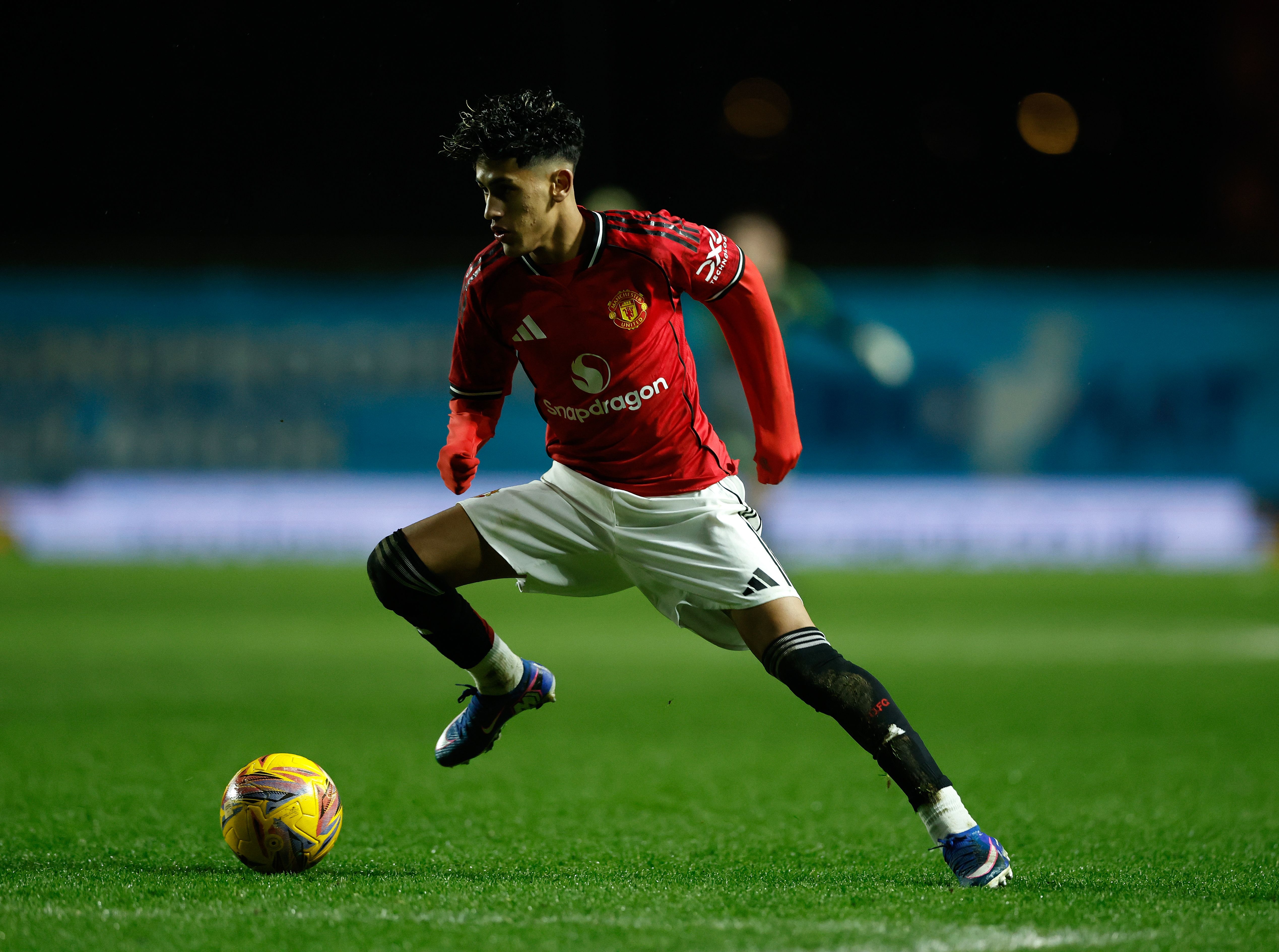 dota2直播-记者：15岁小将JJ加布里埃尔再次与曼联一线队一同训练